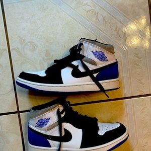 Jordan 1 mid White black racer blue